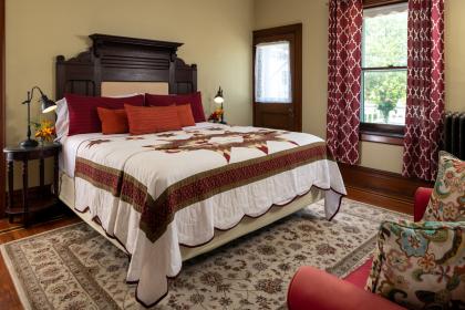 Lancaster Bed And Breakfast Rooms & Rates | Walnut Lawn B&B